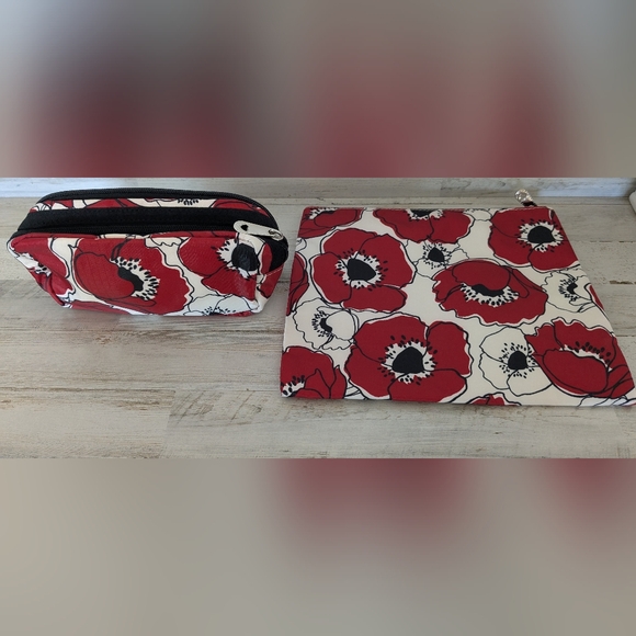 Brighton 3 Piece Overnight Travel Set Floral Red Poppy Shoulder Bag, Make Up Bag - Picture 10 of 12